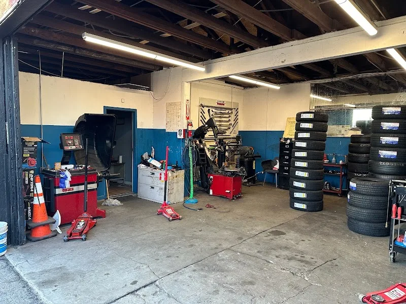 Ajs Tires