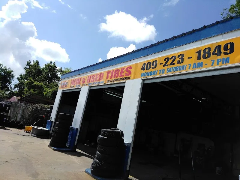 Alvarez Used Tires LLC