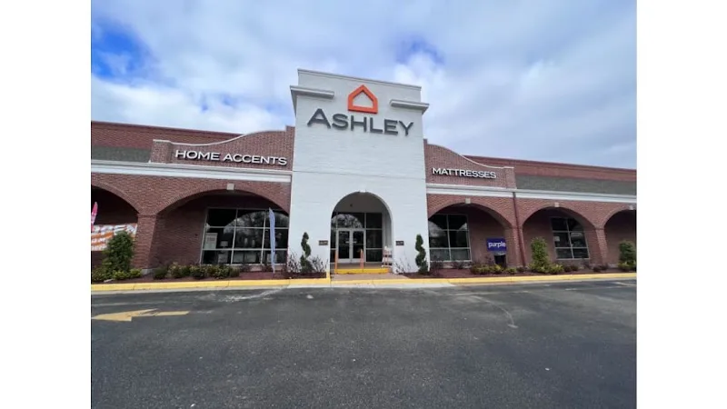 Ashley Furniture- Waller