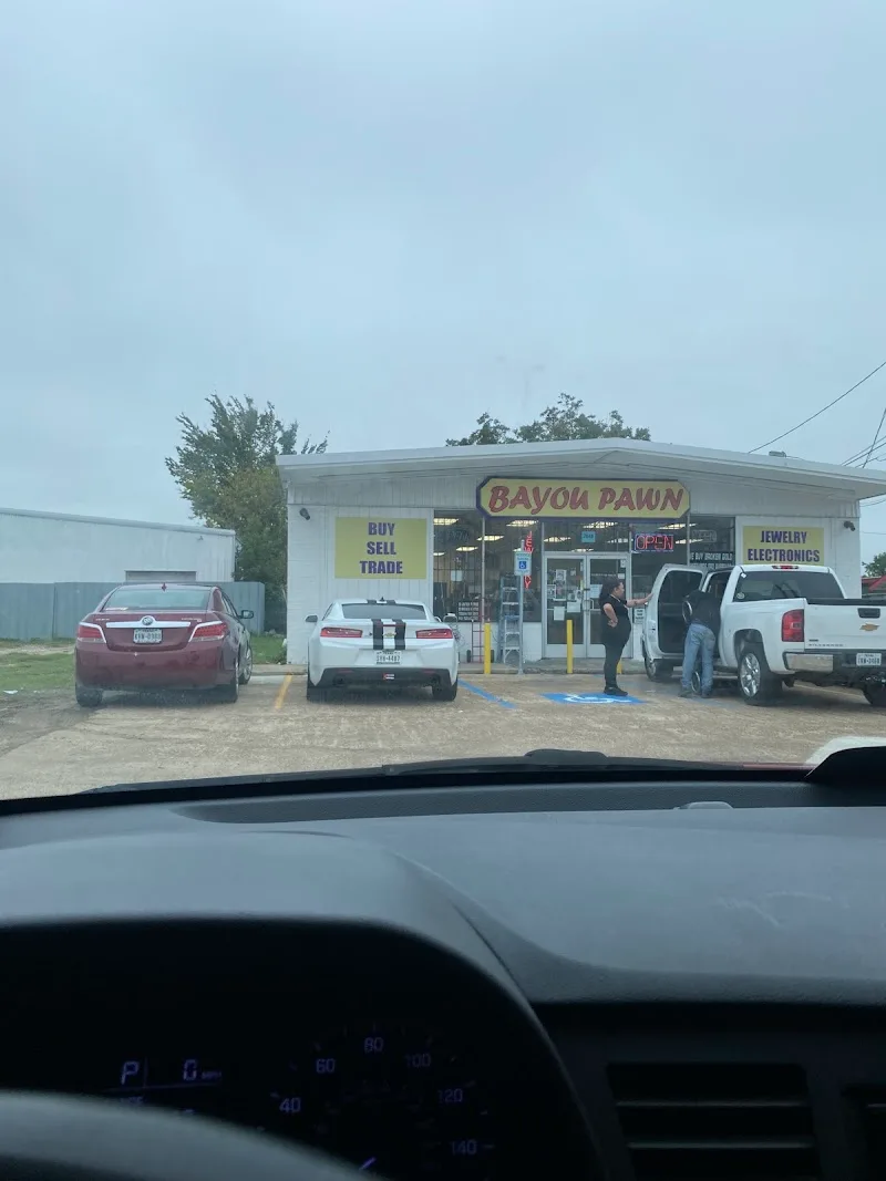 Bayou Pawn #671