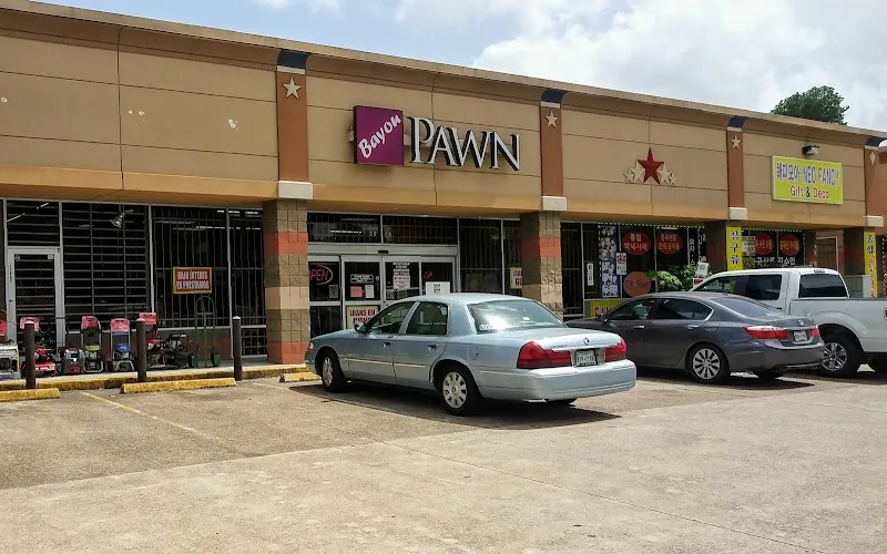 Bayou Pawn #674