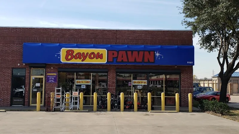 Bayou Pawn #678