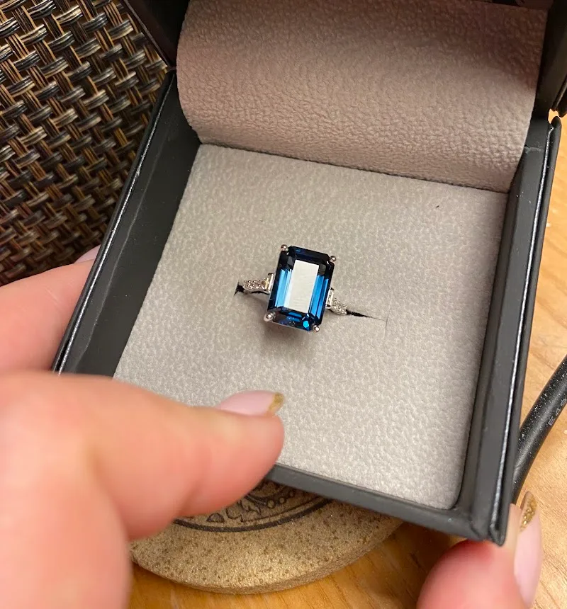 Bella Jewelers Inc
