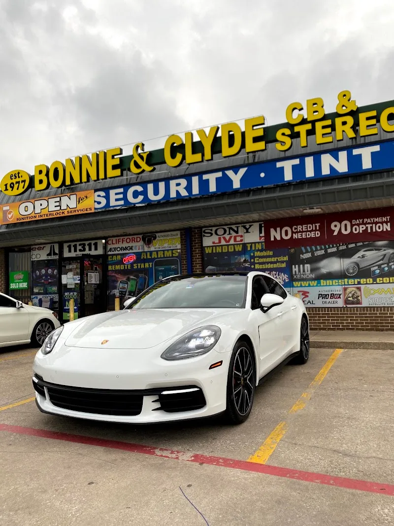 Bonnie and Clydes Stereo Inc