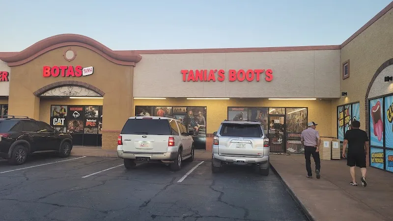 Botas Tania LLC