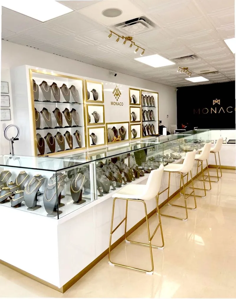 China y Manu Jewelry Cop