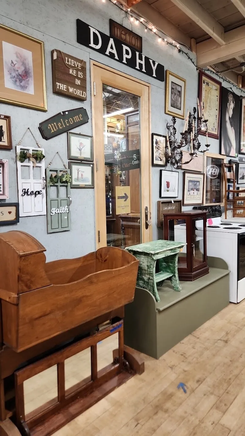 Daphy Store