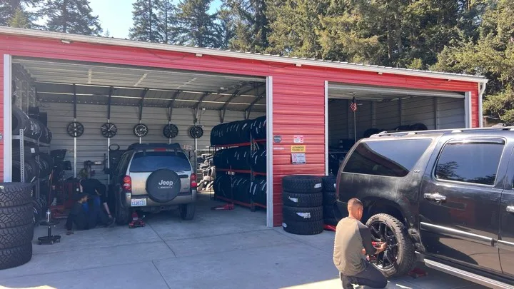 Darwins Tire Shop