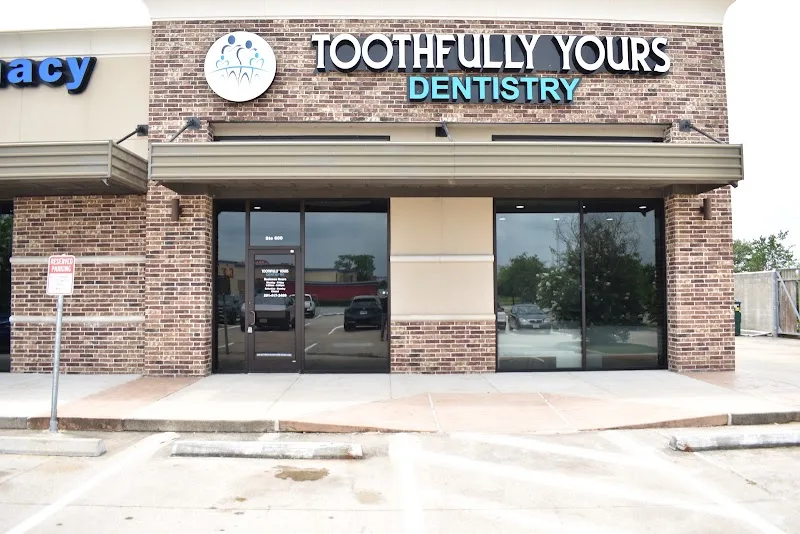Ezzi Dentistry PLLC (AC)
