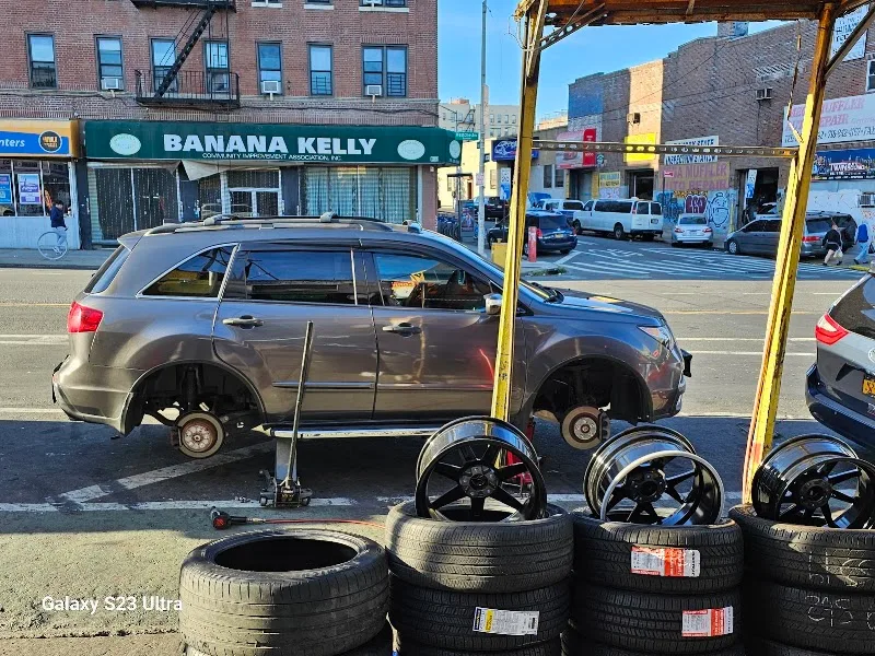 Familia Zapata Tire Inc