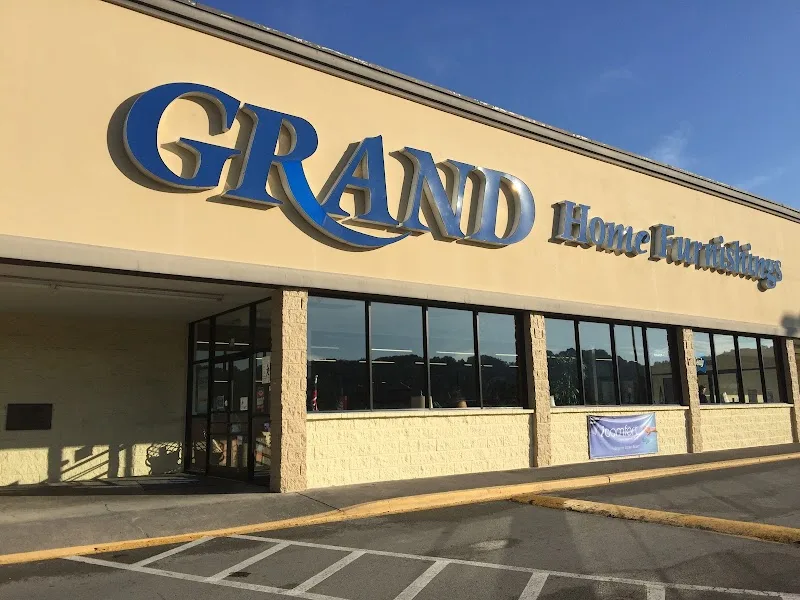 Grand Home Furnishings #032