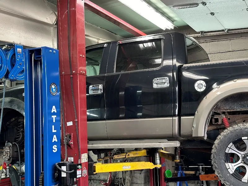 Greens Auto Services LLC