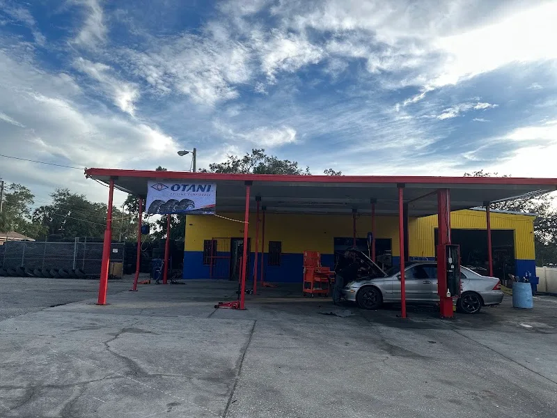 Helys Tires LLC