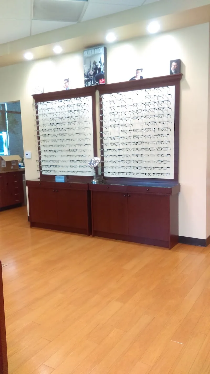 Hollywood Eye Associates (AC)