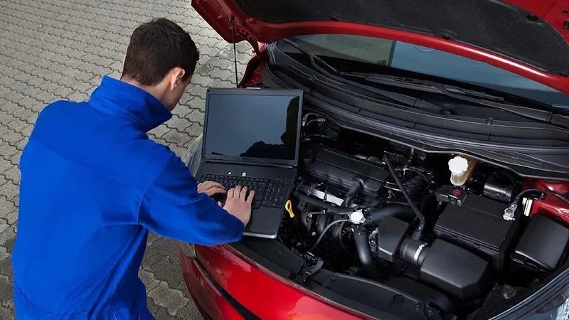 Huffs Automotive