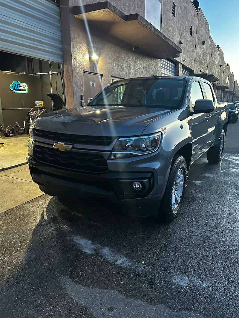 Into Detail LLC