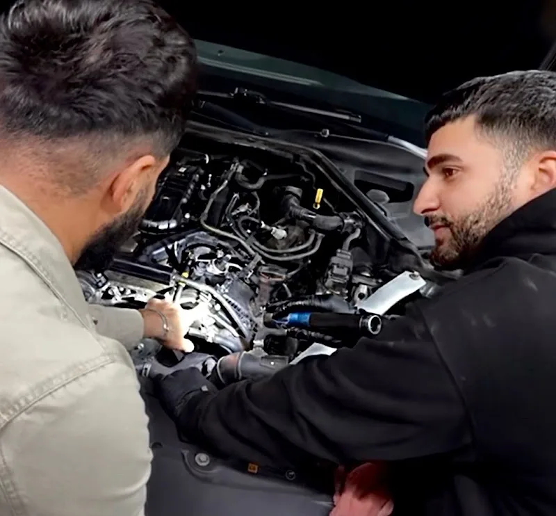 Johns Auto Experts