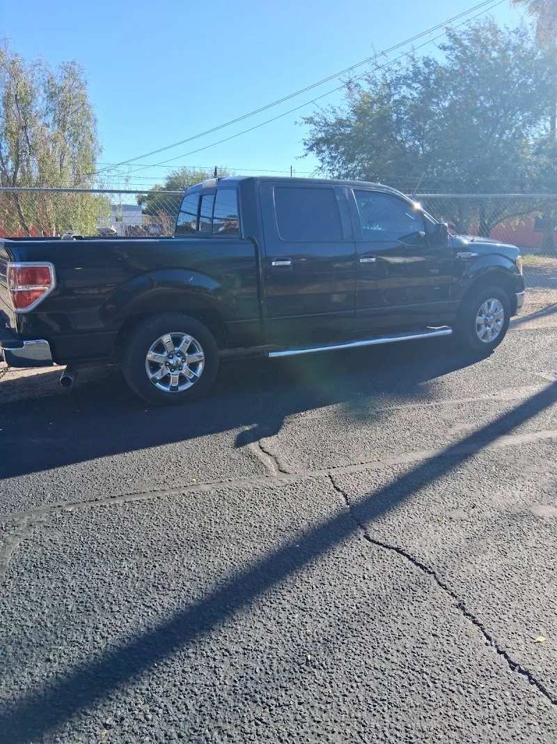 Juniors Auto Sales LLC