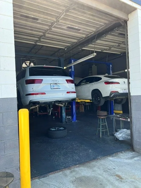 Lawrences Auto Services LLC