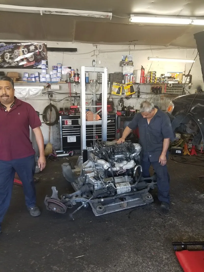 Los Compadres Auto Service LLP