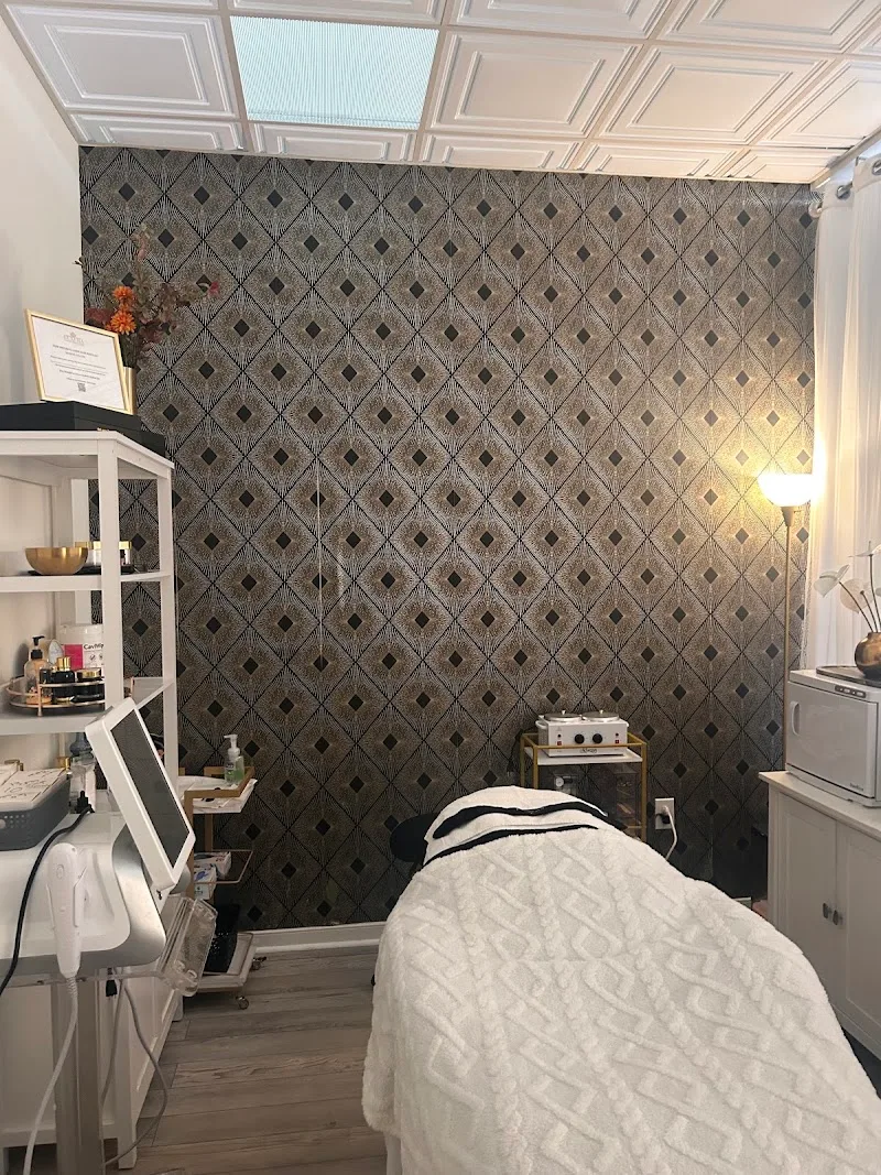 Luxura Aesthetic Medical Spa (AC)