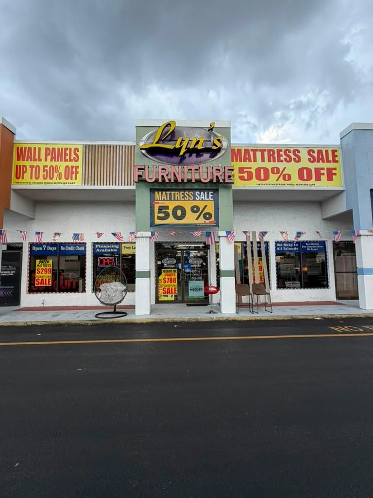 Lyns Furniture Hialeah LLC
