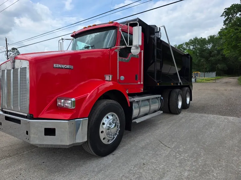 Mega Heavy Hauling LLC