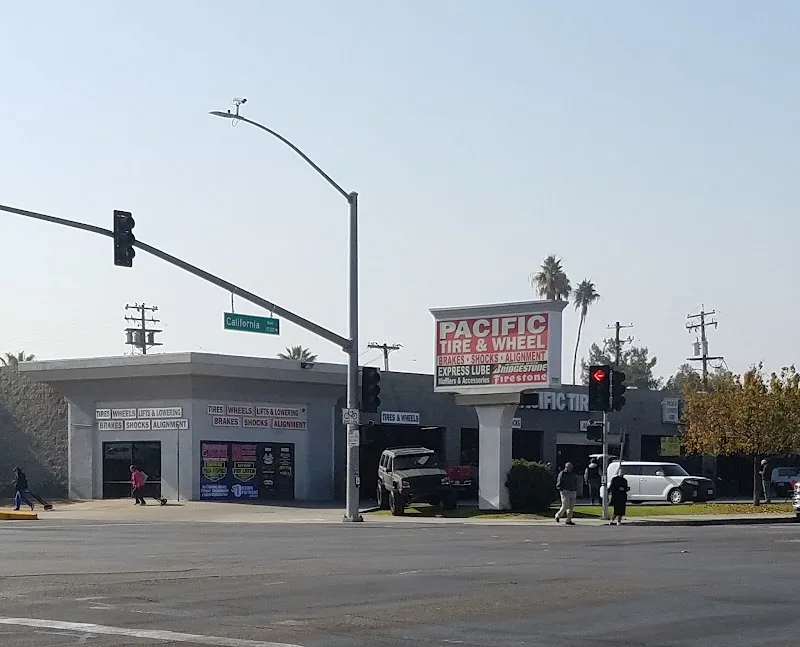 Pacific Tire Wheel Cali Chester (EV)