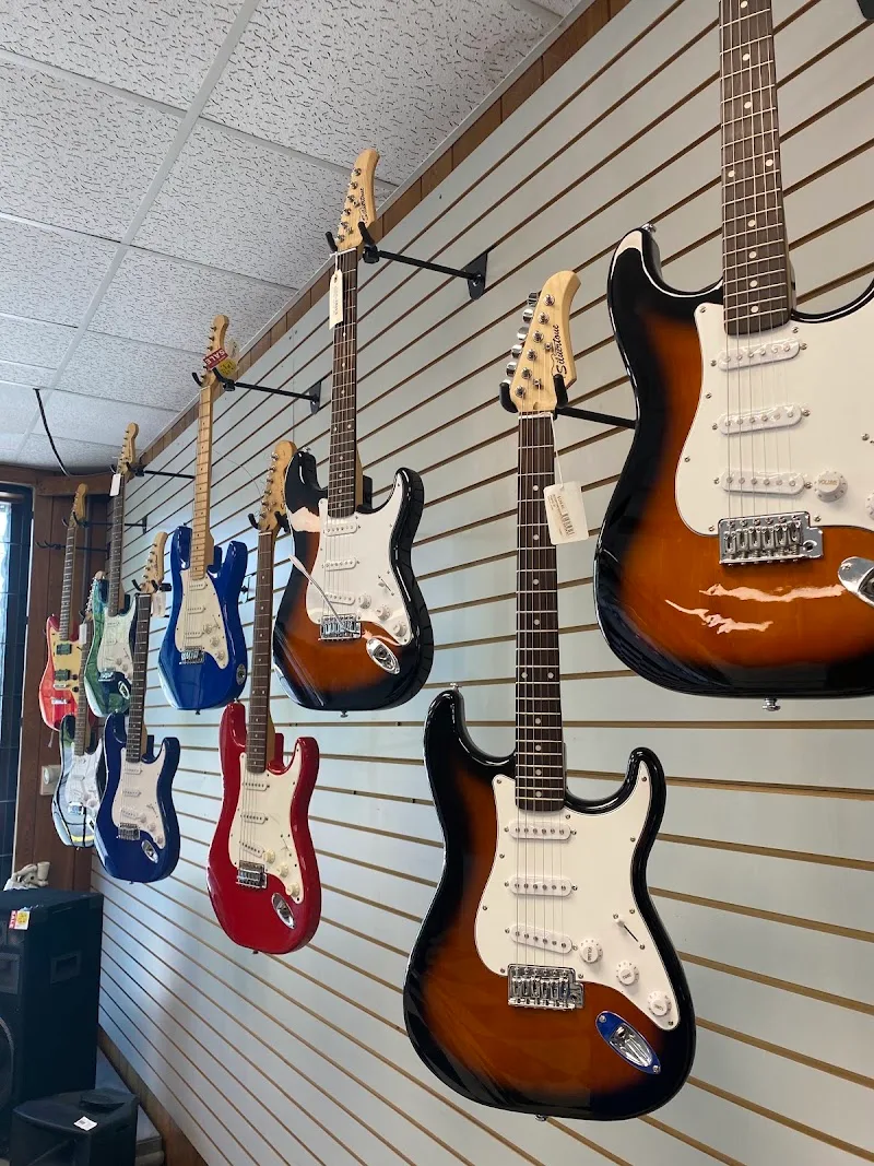 Pawn South #683