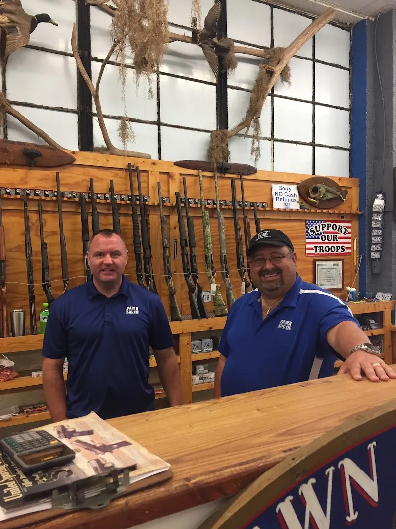 Pawn South #686