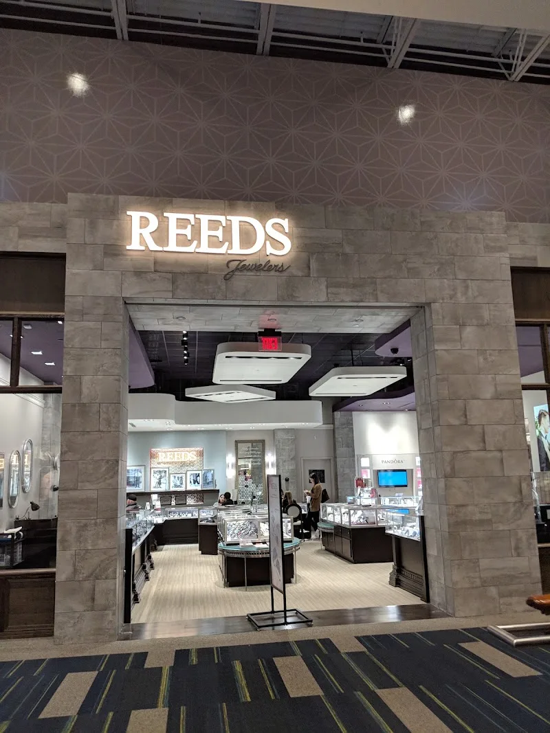 Reeds Jewelers 113