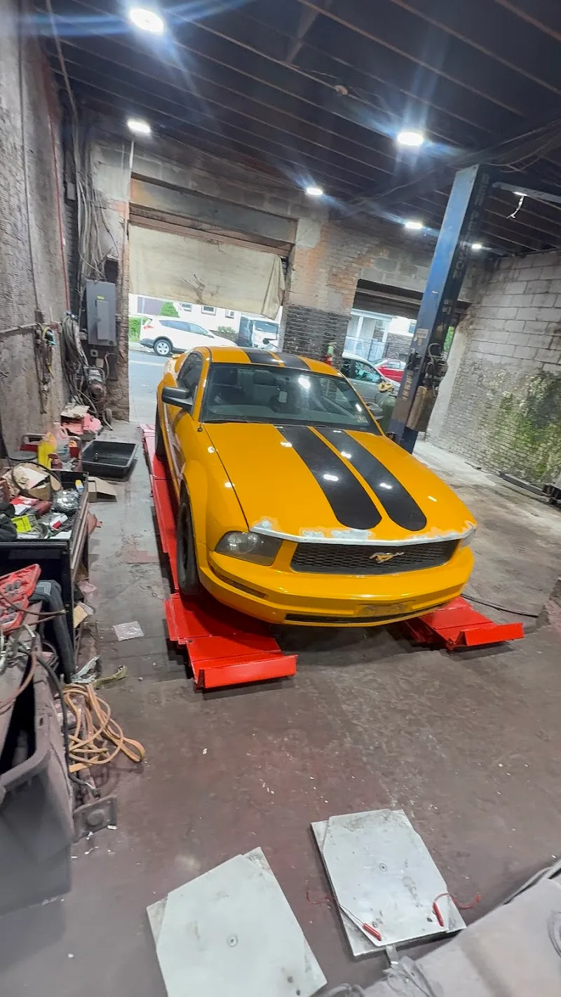 Robins Auto Center LLC
