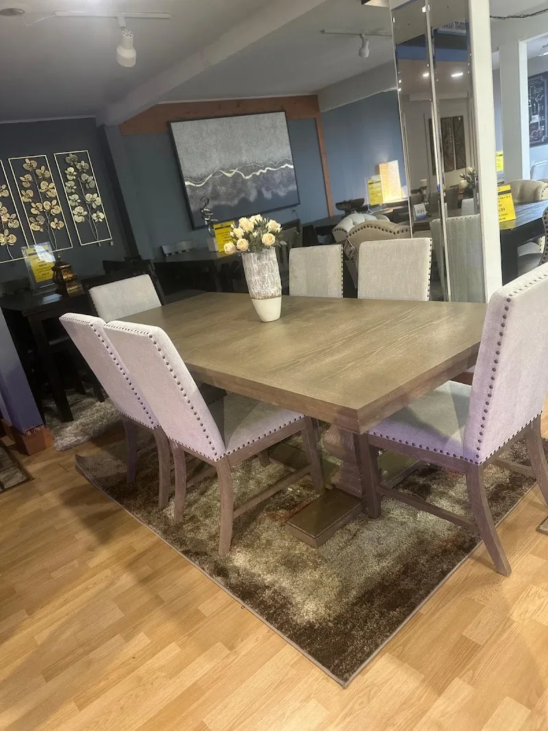 Romo Furniture Inc