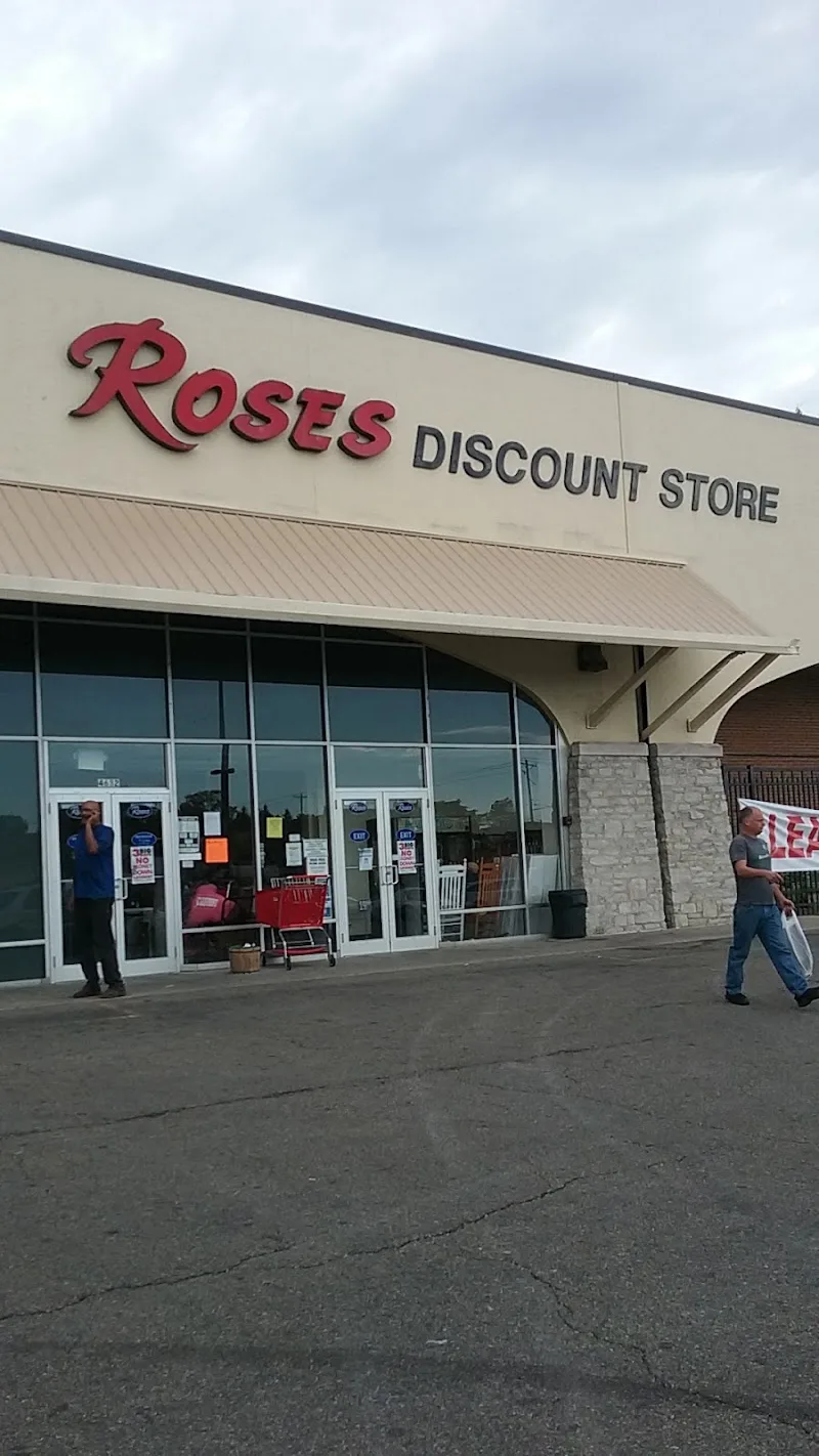 ROSES FURNITURE STORE #425