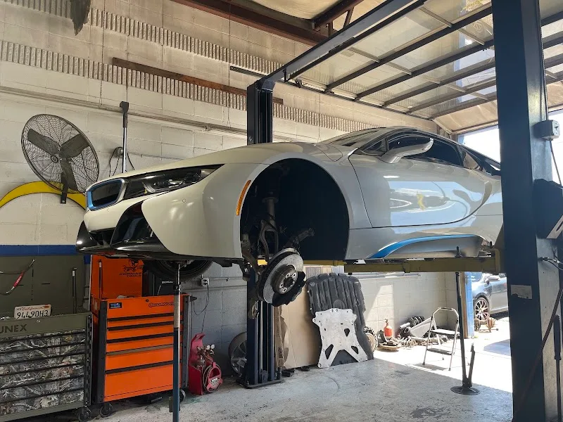 Socios Auto Repair LLC