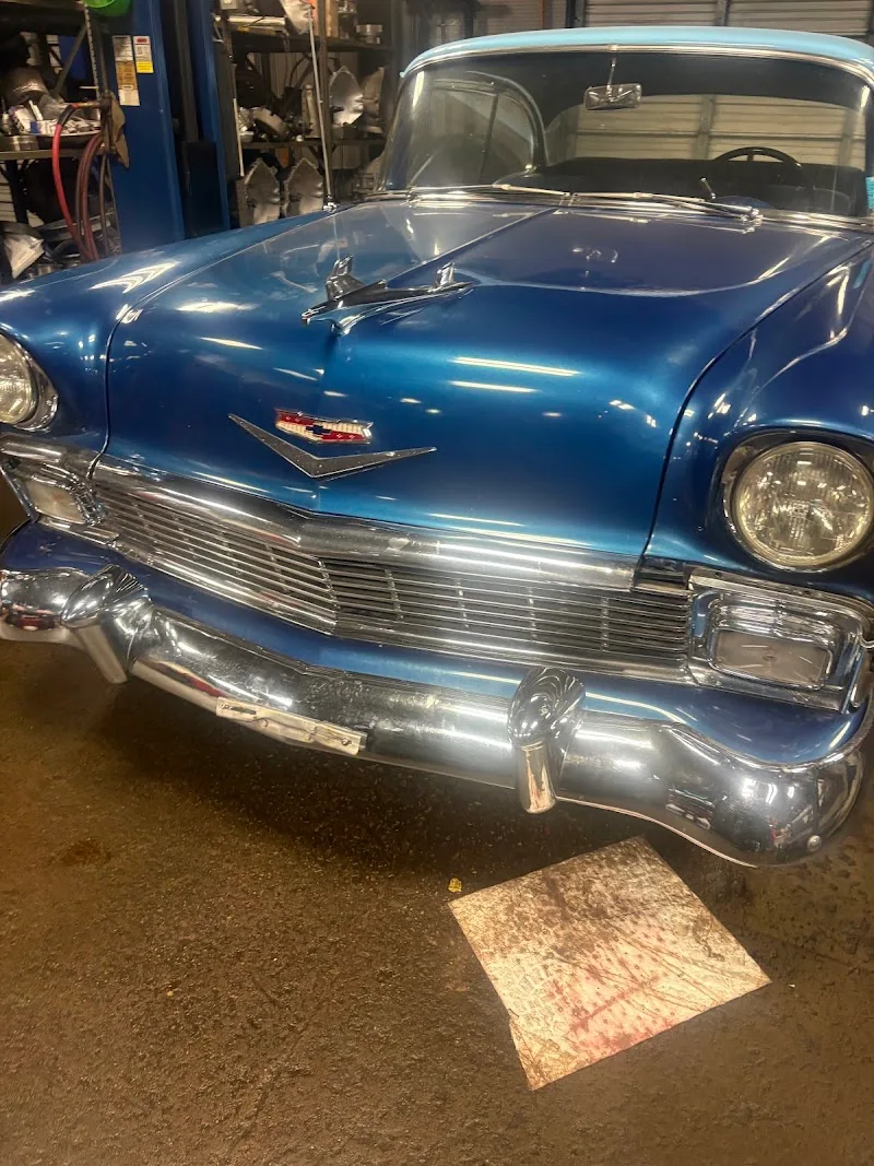 Transmission Shop Auto Repair Mechanics