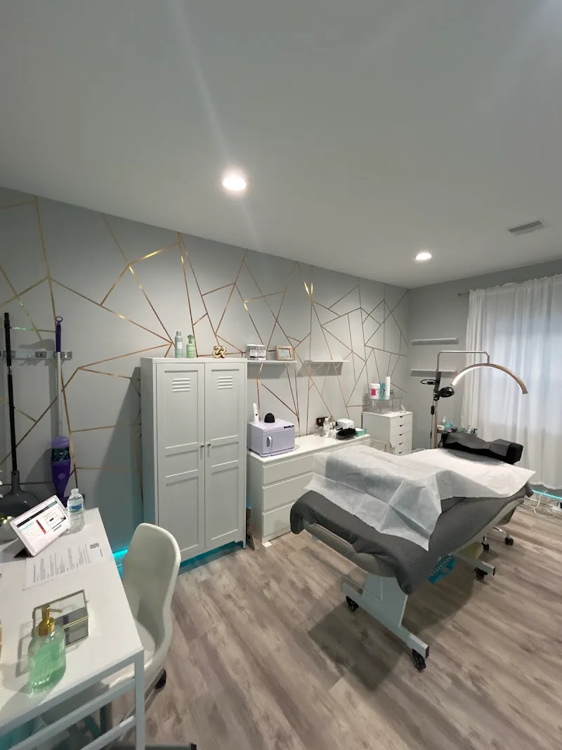 Victoria Suite LLC