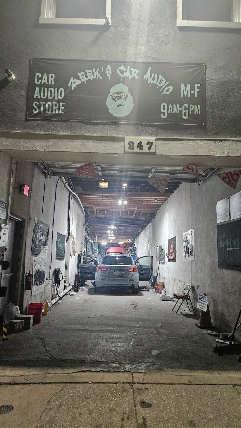 Zeeks Car Audio LLC